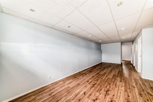 118 Bridleridge Way Sw, Calgary, AB - Indoor Photo Showing Other Room