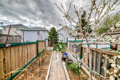 118 Bridleridge Way Sw, Calgary, AB - Outdoor