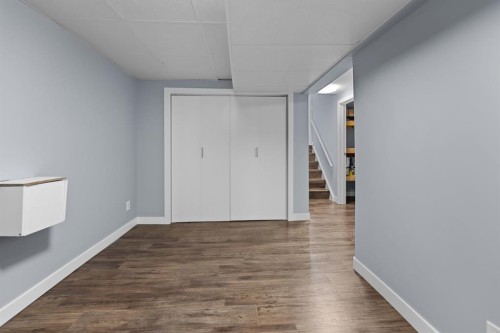 213 25 Avenue Ne, Calgary, AB - Indoor Photo Showing Other Room