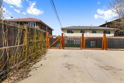 213 25 Avenue Ne, Calgary, AB - Outdoor