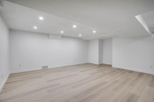 20 Templehill Crescent Ne, Calgary, AB - Indoor
