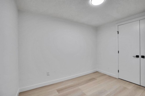 20 Templehill Crescent Ne, Calgary, AB - Indoor Photo Showing Other Room
