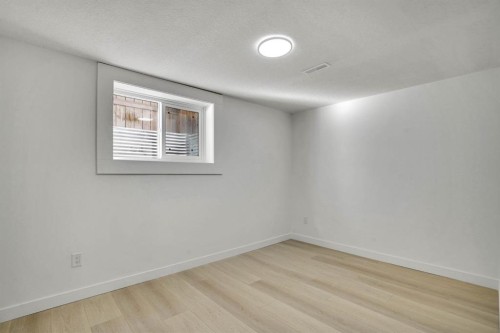 20 Templehill Crescent Ne, Calgary, AB - Indoor Photo Showing Other Room