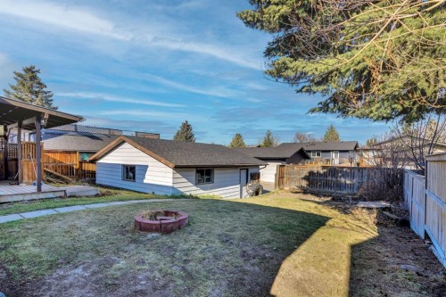 20 Templehill Crescent Ne, Calgary, AB - Outdoor
