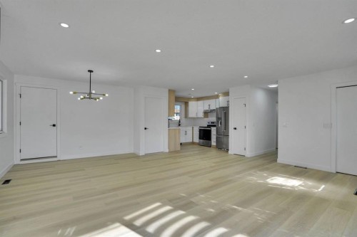 20 Templehill Crescent Ne, Calgary, AB - Indoor
