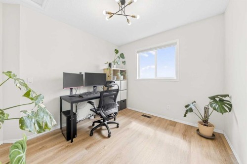 182 Covemeadow Close Ne, Calgary, AB - Indoor Photo Showing Office