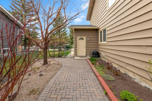 195 Ranch Estates Road Nw, Calgary, AB - Outdoor