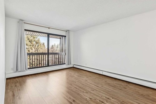 54-366 94 Avenue Se, Calgary, AB - Indoor Photo Showing Other Room