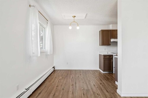 54-366 94 Avenue Se, Calgary, AB - Indoor