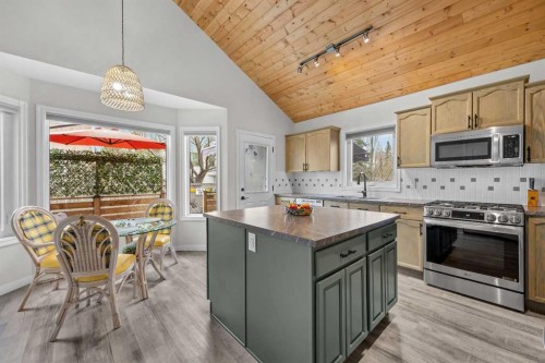 64 Arbour Ridge Way Nw, Calgary, AB - Indoor Photo Showing Kitchen