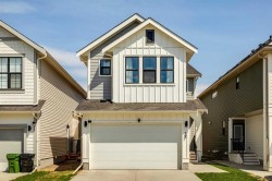 12 Copperhead Garden SE Calgary, AB T2Z 5H1