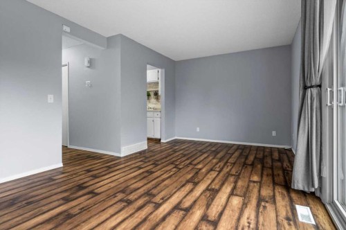 80-2727 Rundleson Road Ne, Calgary, AB - Indoor Photo Showing Other Room