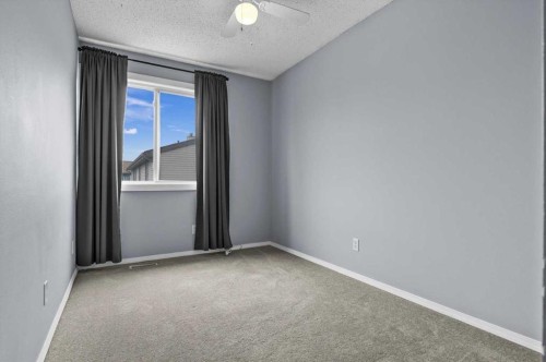 80-2727 Rundleson Road Ne, Calgary, AB - Indoor Photo Showing Other Room