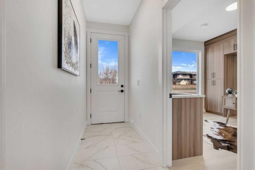 4917 88 Avenue Ne, Calgary, AB - Indoor Photo Showing Other Room