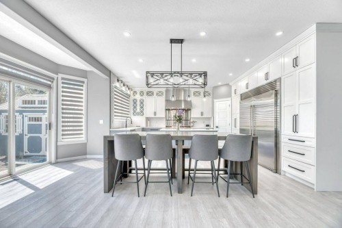 712 East Chestermere Drive, Chestermere, AB - Indoor Photo Showing Dining Room