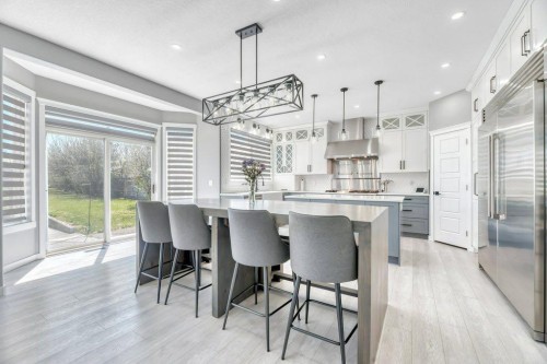 712 East Chestermere Drive, Chestermere, AB - Indoor Photo Showing Dining Room