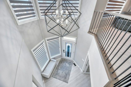 712 East Chestermere Drive, Chestermere, AB - Indoor Photo Showing Other Room