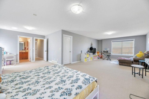 712 East Chestermere Drive, Chestermere, AB - Indoor Photo Showing Bedroom