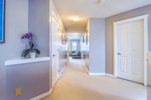 88 Evansford Road Nw, Calgary, AB - Indoor Photo Showing Other Room