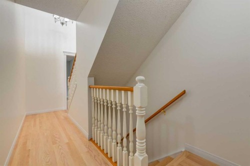 107 9 Street Nw, Calgary, AB 