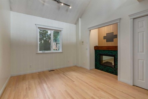 107 9 Street Nw, Calgary, AB 