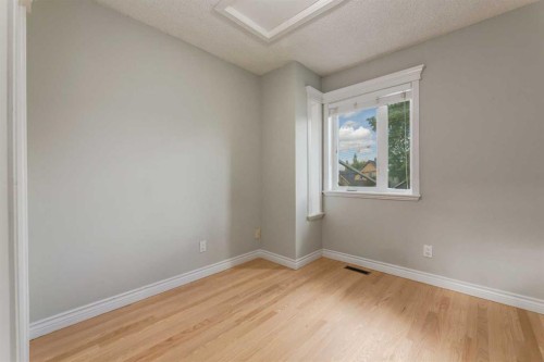 107 9 Street Nw, Calgary, AB 