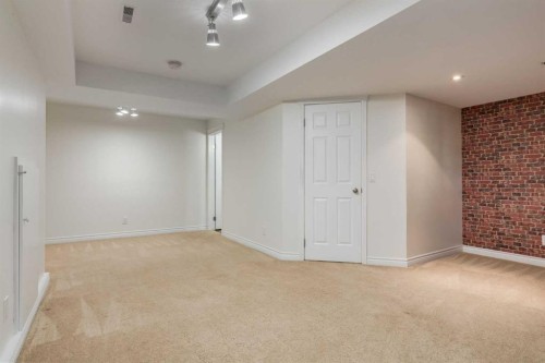 107 9 Street Nw, Calgary, AB 