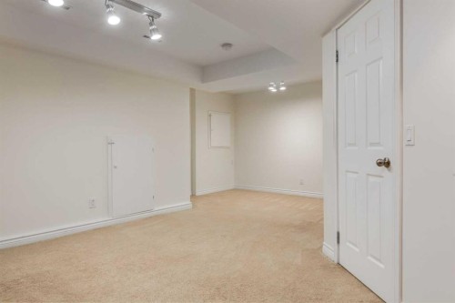 107 9 Street Nw, Calgary, AB 