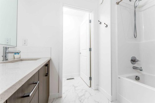 317 Baneberry Way Sw, Airdrie, AB - Indoor Photo Showing Bathroom