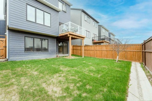 317 Baneberry Way Sw, Airdrie, AB - Outdoor