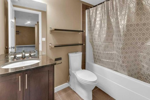 305-413 River Avenue, Cochrane, AB - Indoor Photo Showing Bathroom