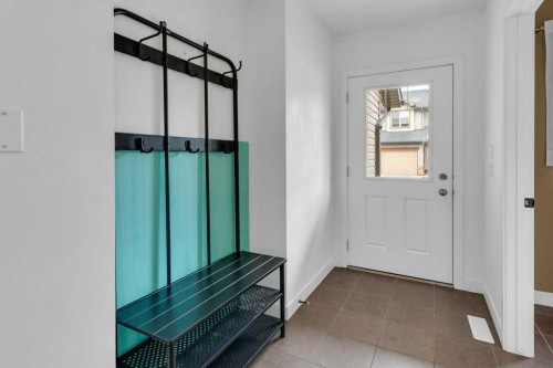 305-413 River Avenue, Cochrane, AB - Indoor Photo Showing Other Room