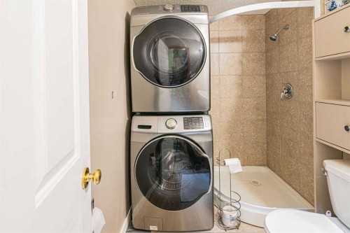 18 Coral Springs Circle Ne, Calgary, AB - Indoor Photo Showing Laundry Room