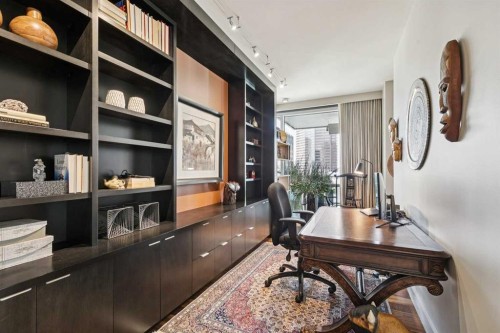1601-108 9 Avenue Sw, Calgary, AB - Indoor Photo Showing Office