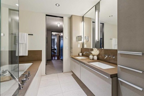 1601-108 9 Avenue Sw, Calgary, AB - Indoor Photo Showing Bathroom