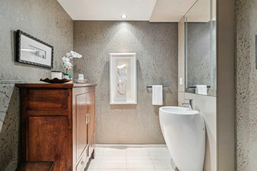 1601-108 9 Avenue Sw, Calgary, AB - Indoor Photo Showing Bathroom