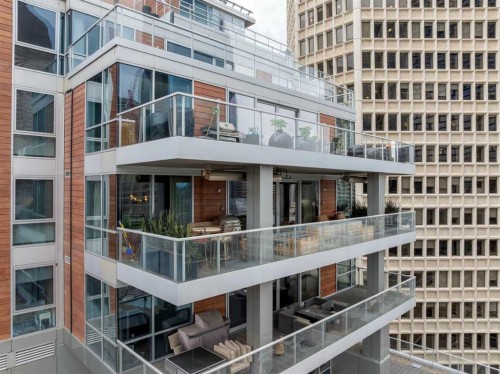 1601-108 9 Avenue Sw, Calgary, AB - Outdoor With Balcony With Facade