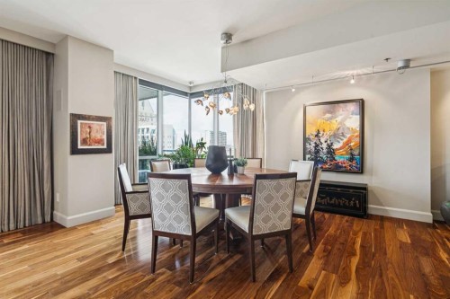 1601-108 9 Avenue Sw, Calgary, AB - Indoor Photo Showing Dining Room