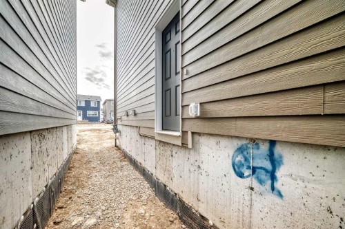 36 Mercado Road Se, Calgary, AB - Outdoor