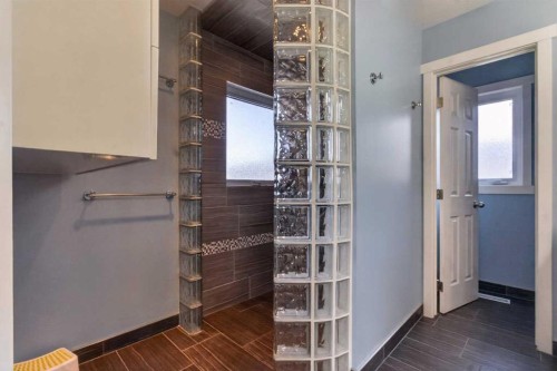 20 Riverwood Crescent Se, Calgary, AB - Indoor Photo Showing Other Room