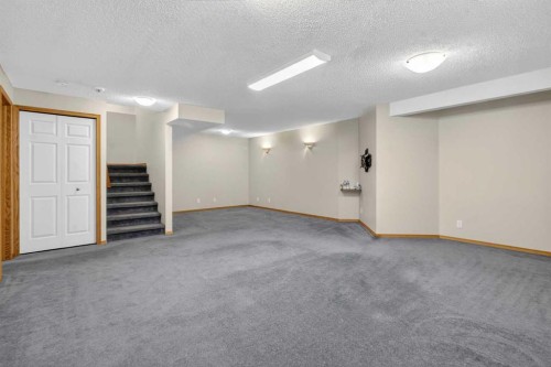 20 Riverwood Crescent Se, Calgary, AB - Indoor