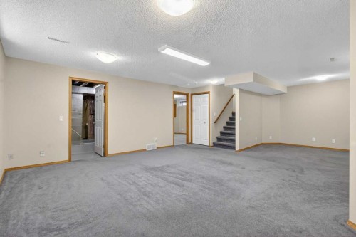20 Riverwood Crescent Se, Calgary, AB - Indoor