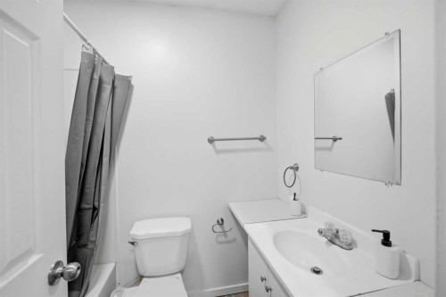 65 Falmere Way Ne, Calgary, AB - Indoor Photo Showing Bathroom