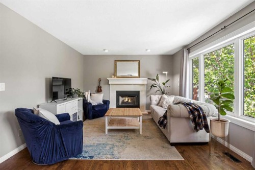 17 Sunset Crescent, Okotoks, AB 