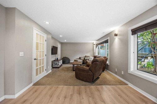 17 Sunset Crescent, Okotoks, AB 