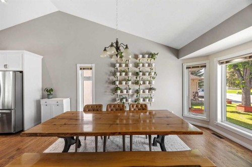 17 Sunset Crescent, Okotoks, AB 