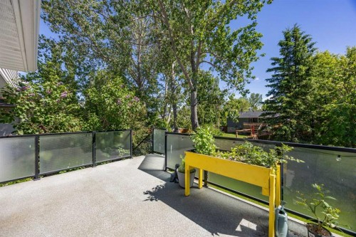 17 Sunset Crescent, Okotoks, AB 