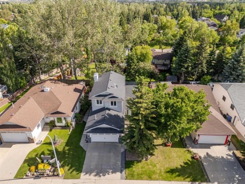 17 Sunset Crescent, Okotoks, AB 