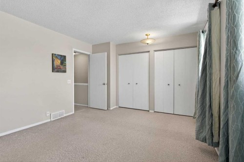 42 Berwick Rise Nw, Calgary, AB 