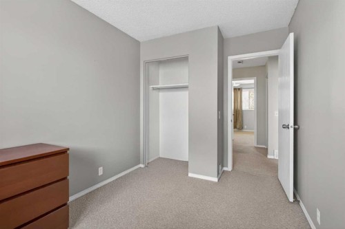 42 Berwick Rise Nw, Calgary, AB 
